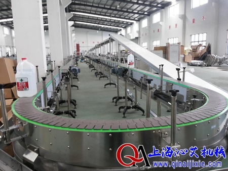180度轉(zhuǎn)彎鏈板輸送機(jī)